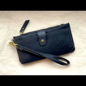 Urban Energy Cellphone Wristlet